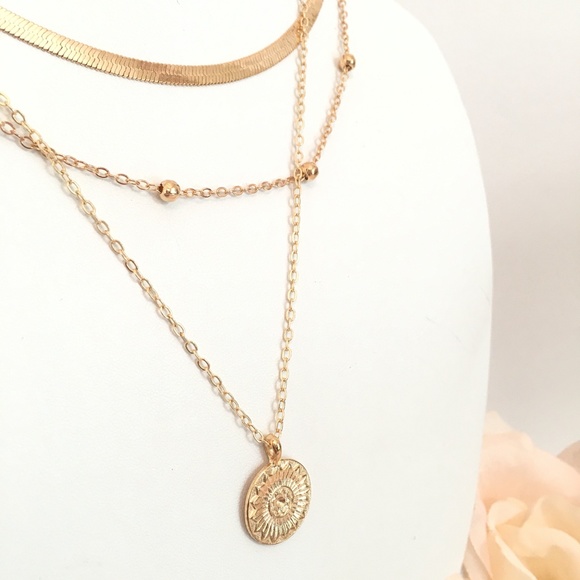 Boho Multilayer Medallion Chain Necklace - Picture 7 of 9